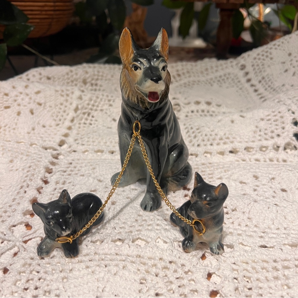 Rare Vintage Dog with Puppies‎ Ceramic Glazed figurines